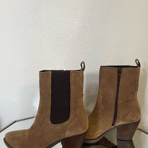 FRYE AND CO. Tan Suede Ankle Booties, 7.5, Great Condition